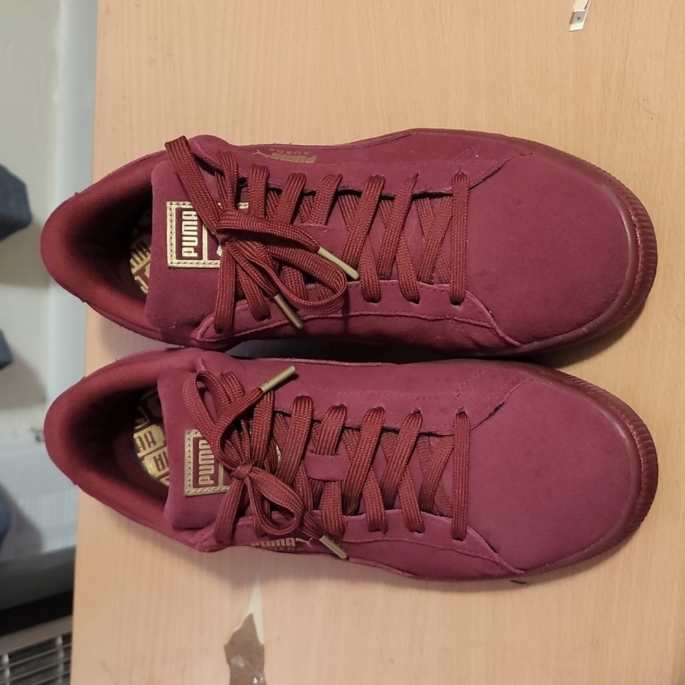 PUMA SUEDE CLASSIC SIZE 10